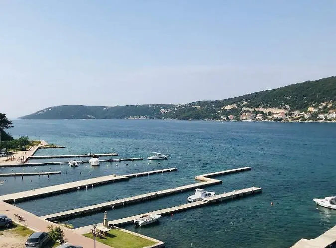 Kaala Old House * Supetarska Draga